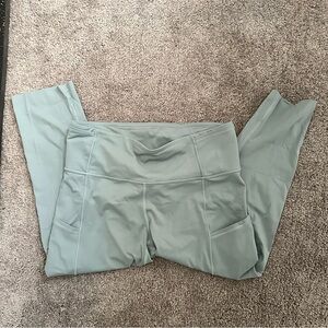 Lululemon cropped leggings size 8
